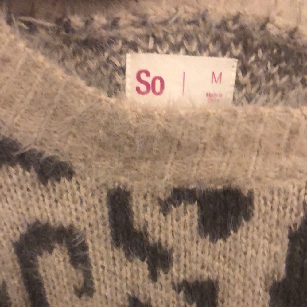 leopard sweater size medium